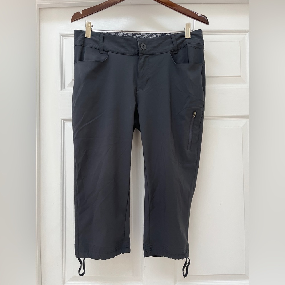 Zero Xposur Outdoor Lifestyle athletic capris for women